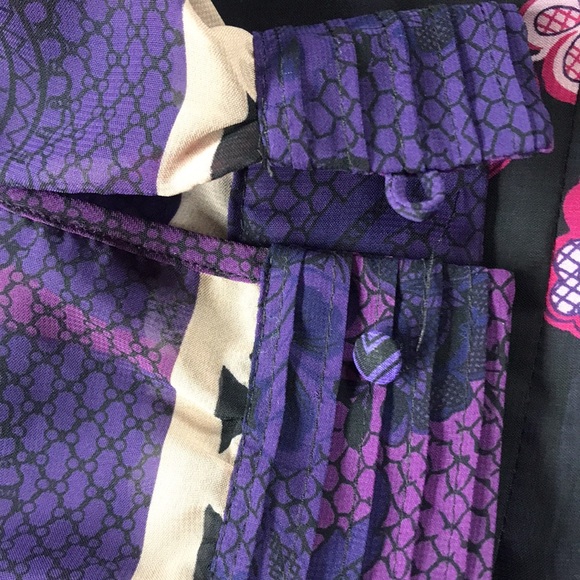 Chico’s light and airy blouse - Picture 4 of 4